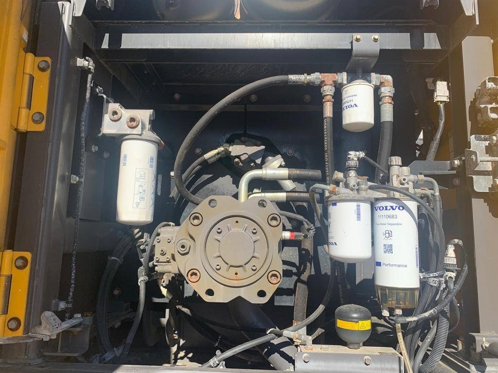 Kettenbagger Volvo EC300ENL mit OQ80: das Bild 17