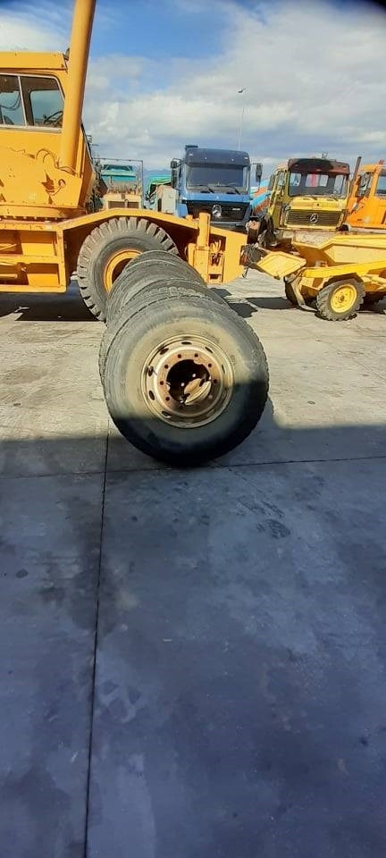 Bridgestone 13R22.5 - Reifen für Baumaschine: das Bild 3 Bridgestone 13R22.5 - Reifen für Baumaschine: das Bild 3