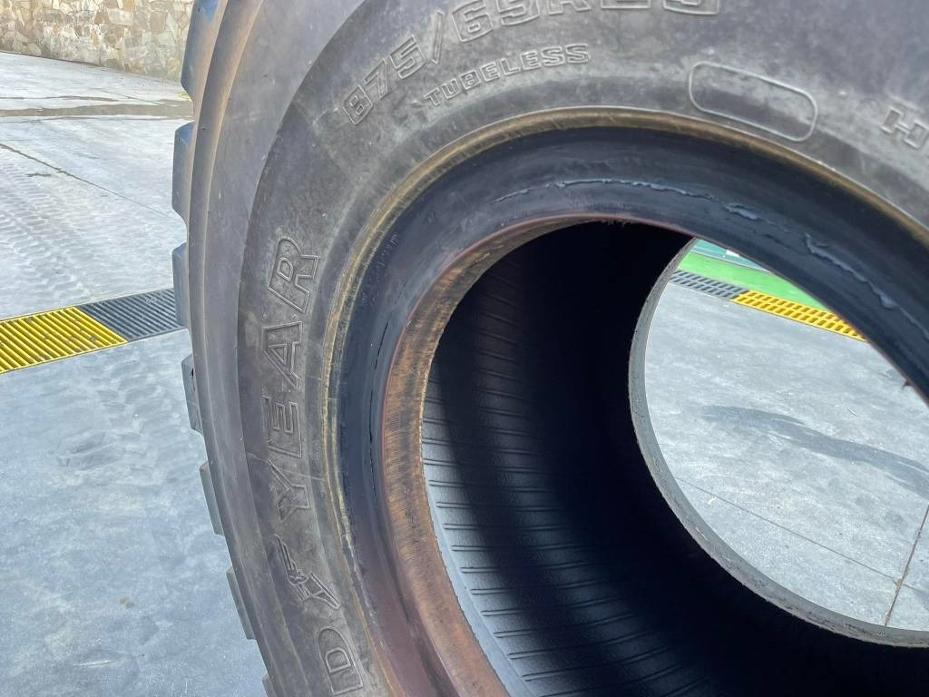 Radlader CAT 982M: das Bild 11