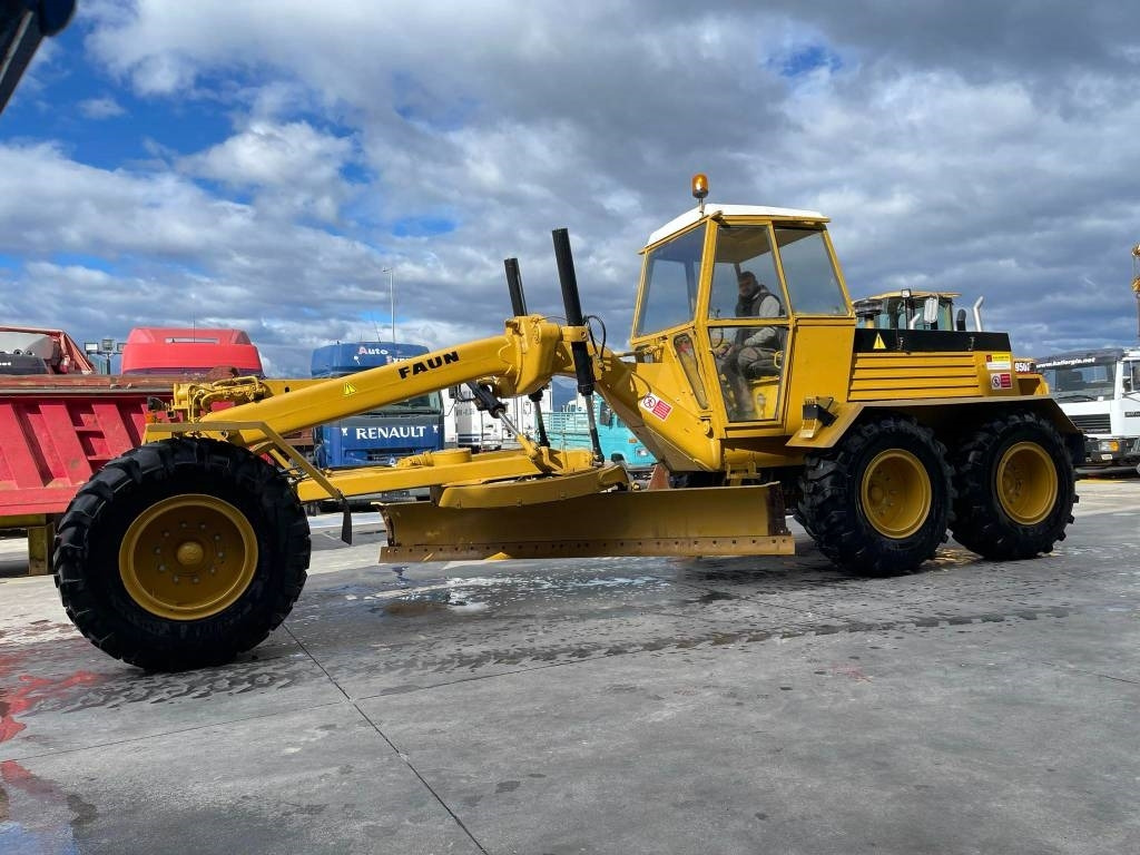 Grader Faun F185C: das Bild 18