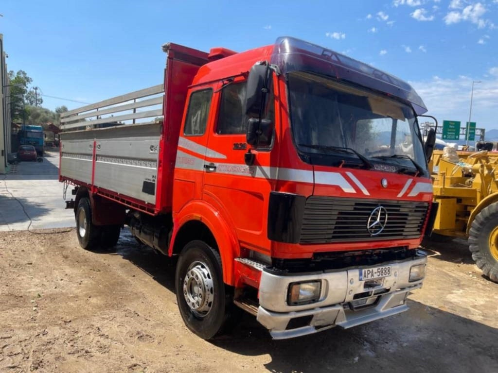 Pritsche LKW Mercedes-Benz 1638: das Bild 16