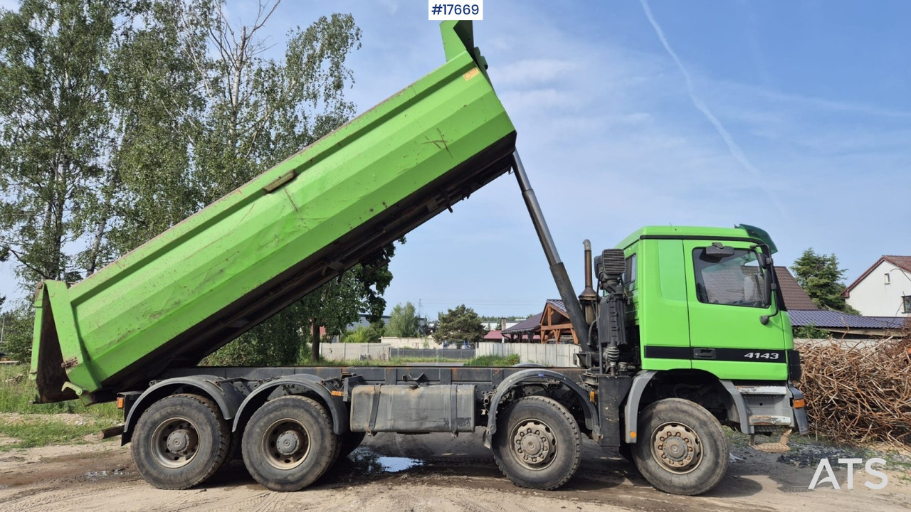 2002 Mercedes-Benz Actros 4143 8x8 - Kipper: das Bild 3 2002 Mercedes-Benz Actros 4143 8x8 - Kipper: das Bild 3