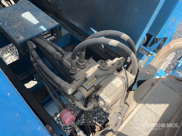 2007 Genie GS-3390 4x4 Diesel Scissor Lift - Scherenbühne: das Bild 5 2007 Genie GS-3390 4x4 Diesel Scissor Lift - Scherenbühne: das Bild 5