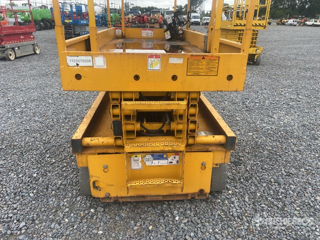 Scherenbühne 2012 Haulotte Compact 10 Electric Scissor Lift: das Bild 6