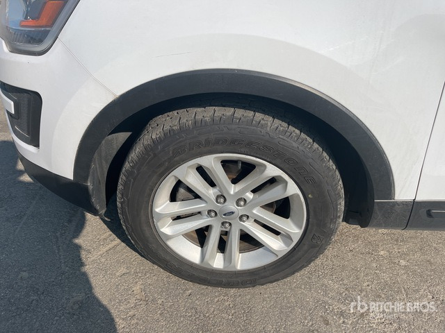 2015 Ford Explorer 4WD SUV - SUV/ Geländewagen: das Bild 4 2015 Ford Explorer 4WD SUV - SUV/ Geländewagen: das Bild 4