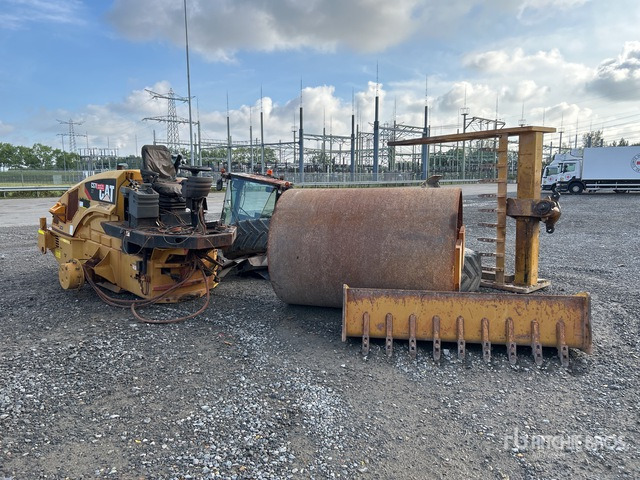 Cat CS76XT Smooth Drum Compactor - Schlegelmäher/ Mulcher: das Bild 2 Cat CS76XT Smooth Drum Compactor - Schlegelmäher/ Mulcher: das Bild 2