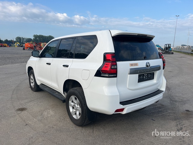 Toyota Land Cruiser SUV - SUV/ Geländewagen: das Bild 4 Toyota Land Cruiser SUV - SUV/ Geländewagen: das Bild 4