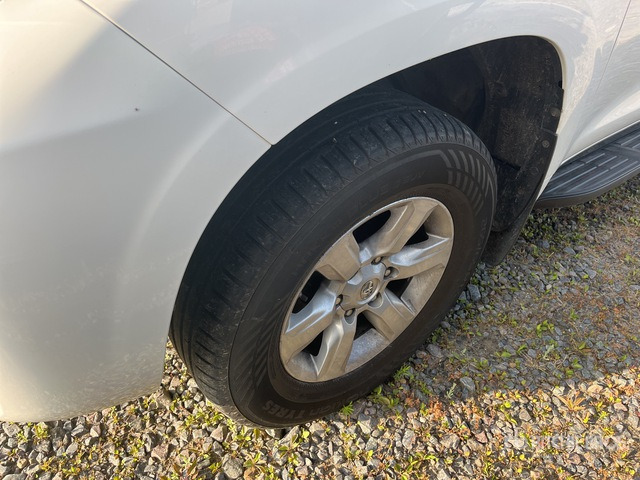 Toyota Land Cruiser SUV - SUV/ Geländewagen: das Bild 5 Toyota Land Cruiser SUV - SUV/ Geländewagen: das Bild 5