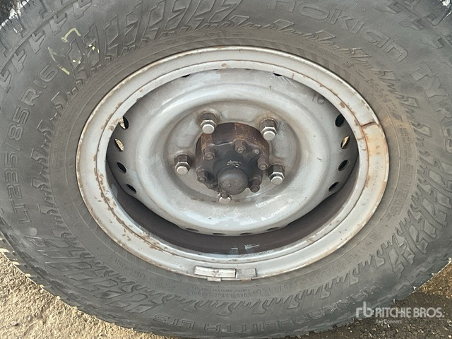 Toyota Land Cruiser SUV - SUV/ Geländewagen: das Bild 5 Toyota Land Cruiser SUV - SUV/ Geländewagen: das Bild 5