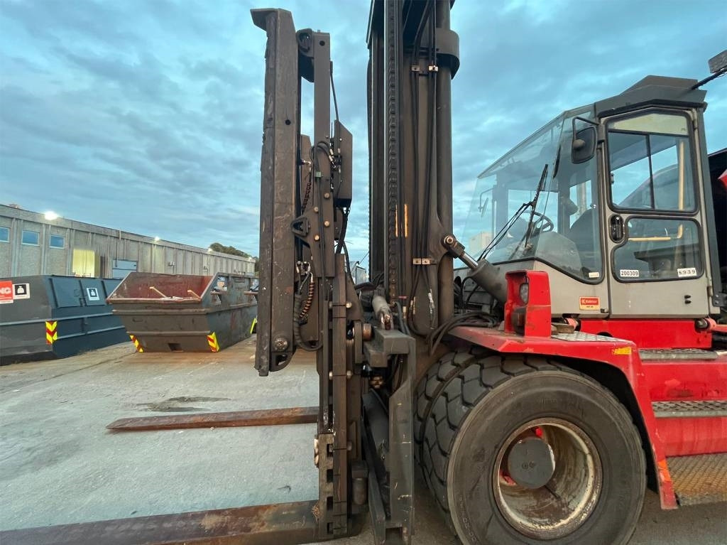 Kalmar DCE 120-12 - Dieselstapler: das Bild 3 Kalmar DCE 120-12 - Dieselstapler: das Bild 3