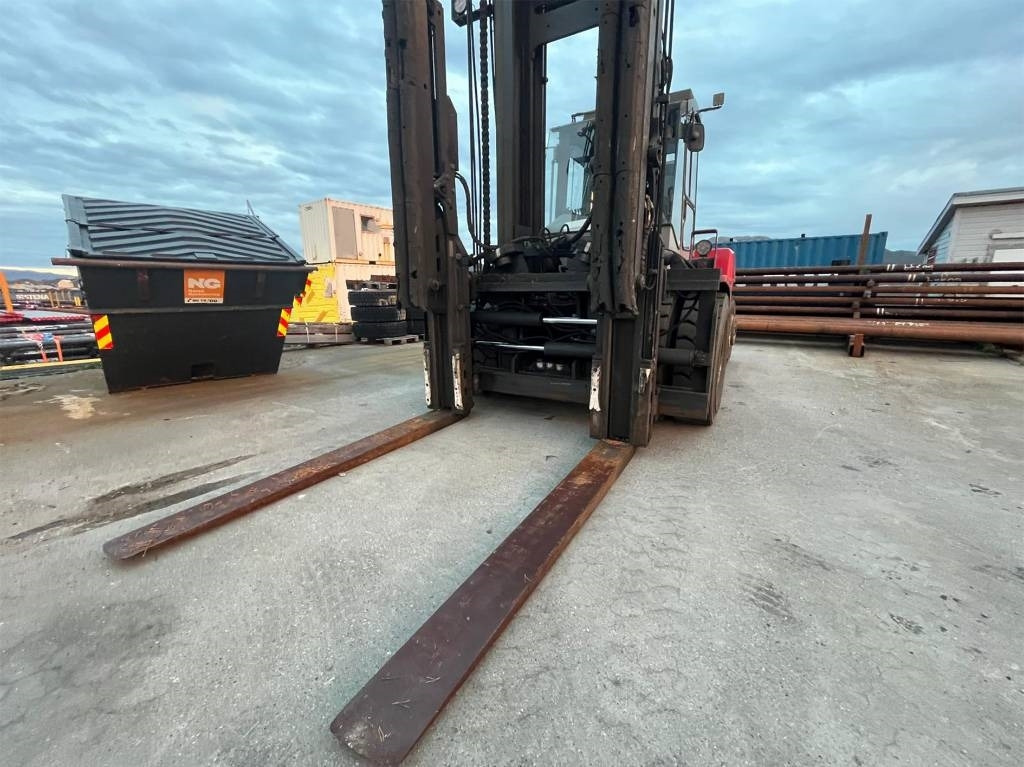 Kalmar DCE 120-12 - Dieselstapler: das Bild 2 Kalmar DCE 120-12 - Dieselstapler: das Bild 2