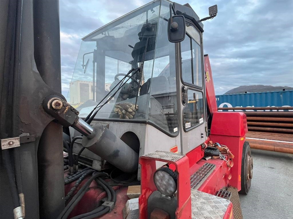Kalmar DCE 120-12 - Dieselstapler: das Bild 5 Kalmar DCE 120-12 - Dieselstapler: das Bild 5