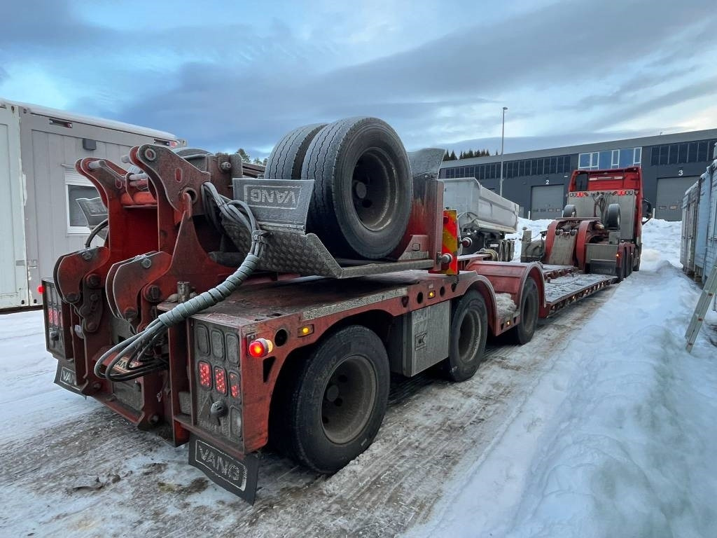 Vang ATHLS 3+1 Volvo FH16 750 Heavy Haul 8x2 - Tieflader Auflieger: das Bild 4 Vang ATHLS 3+1 Volvo FH16 750 Heavy Haul 8x2 - Tieflader Auflieger: das Bild 4