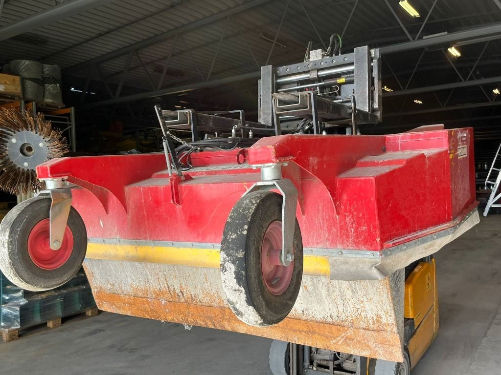 Westbjorn Hydro-Sweeper 2000 SSH - Kehrbesen: das Bild 4 Westbjorn Hydro-Sweeper 2000 SSH - Kehrbesen: das Bild 4
