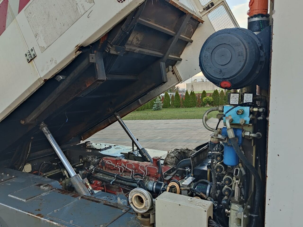Mathieu Yno Ravo C 540 NA CZĘŚCI - Kehrmaschine: das Bild 5 Mathieu Yno Ravo C 540 NA CZĘŚCI - Kehrmaschine: das Bild 5