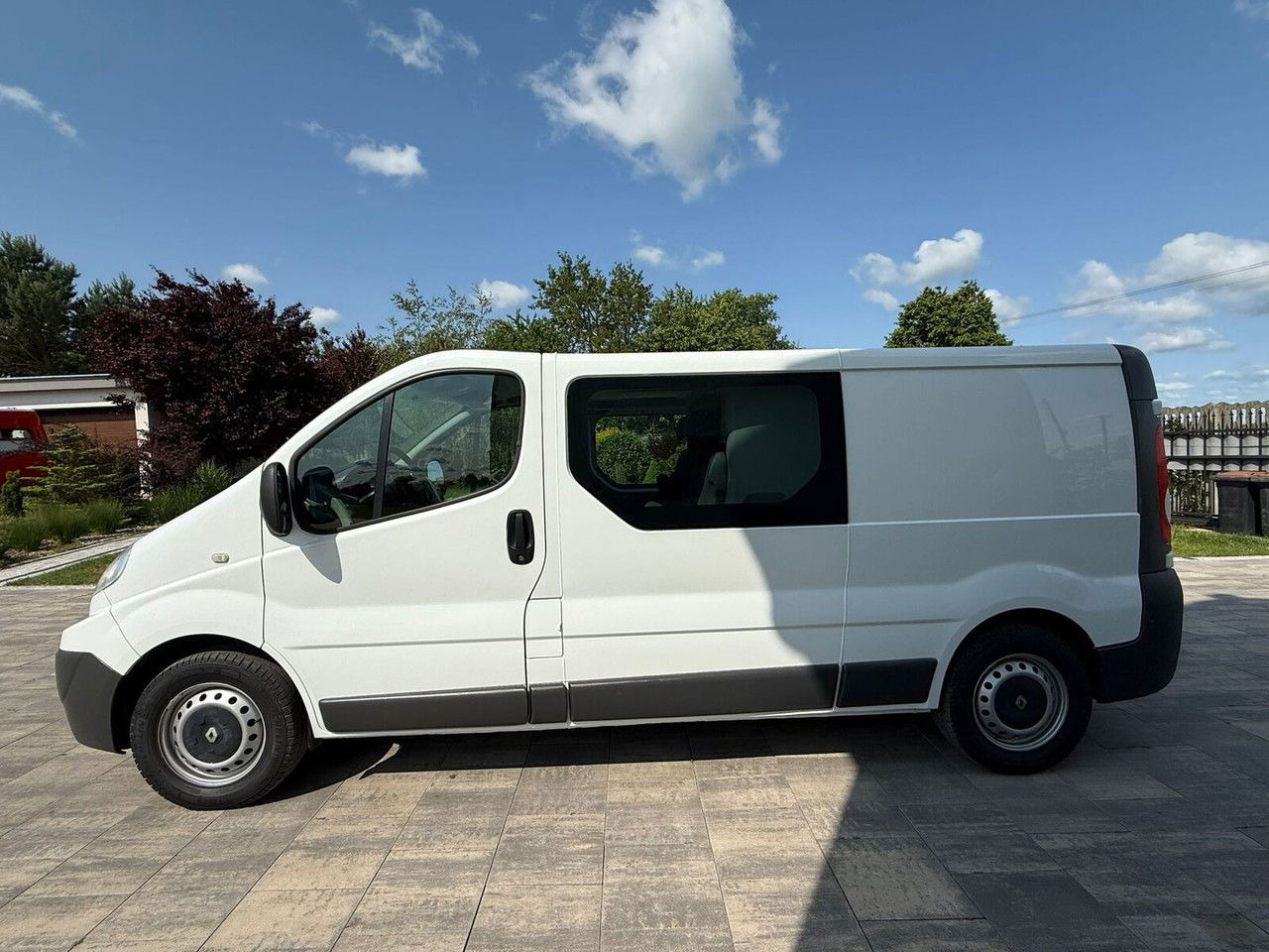 Renault Trafic 2.0 - Kleintransporter, Transporter mit Doppelkabine: das Bild 5 Renault Trafic 2.0 - Kleintransporter, Transporter mit Doppelkabine: das Bild 5