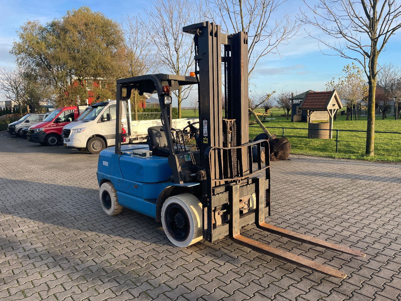 Nissan 3.5 tons diesel heftruck triplo 5.50m Hefhoogte 2000 uur - Gabelstapler: das Bild 4 Nissan 3.5 tons diesel heftruck triplo 5.50m Hefhoogte 2000 uur - Gabelstapler: das Bild 4