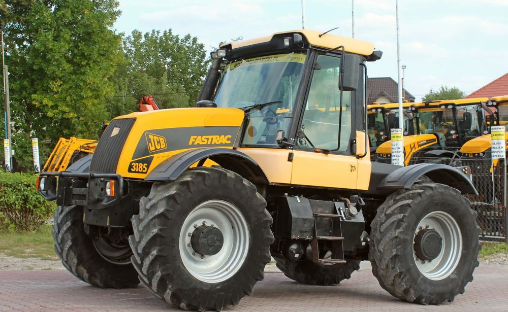 JCB Fastrac 3185 - Traktor: das Bild 2 JCB Fastrac 3185 - Traktor: das Bild 2