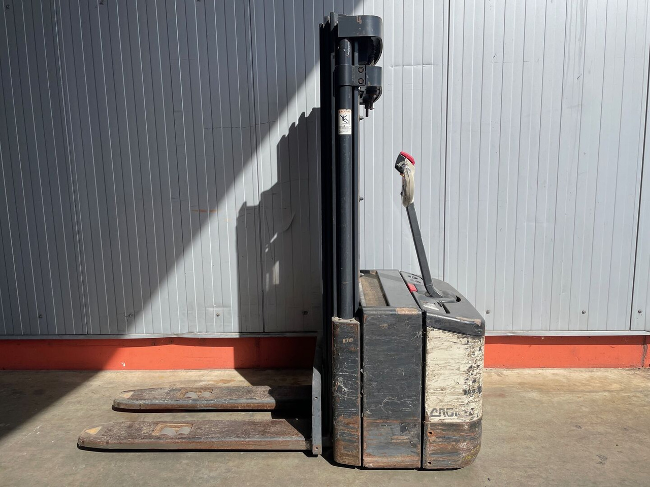 Crown WE2300 1.6 TT - Hochhubwagen: das Bild 1 Crown WE2300 1.6 TT - Hochhubwagen: das Bild 1