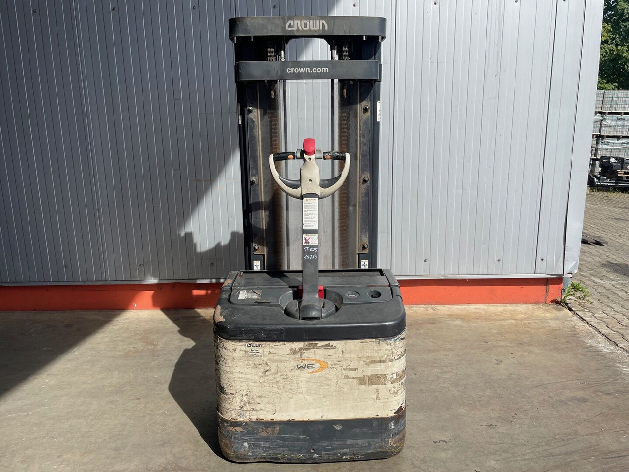 Crown WE2300 1.6 TT - Hochhubwagen: das Bild 4 Crown WE2300 1.6 TT - Hochhubwagen: das Bild 4