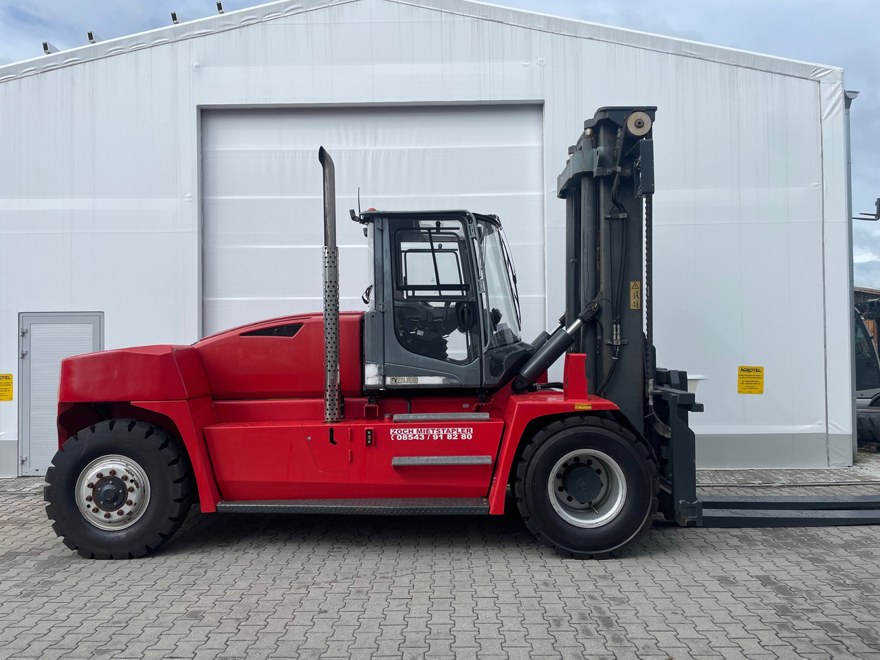Kalmar DCG160-12 - Containerstapler: das Bild 2 Kalmar DCG160-12 - Containerstapler: das Bild 2