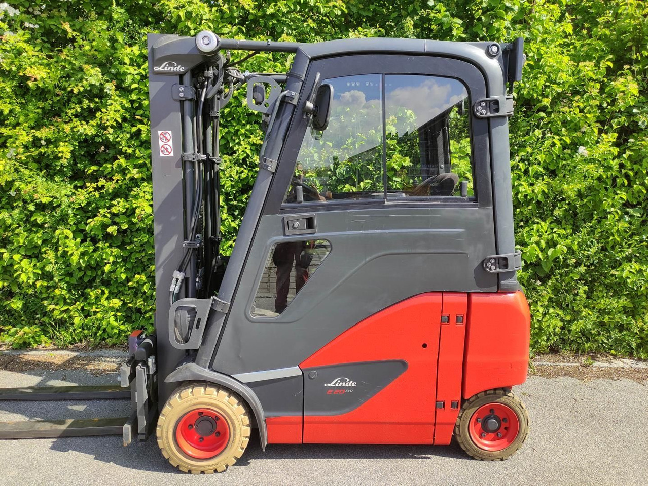 Linde E20PH-02-386-EVO - Elektrostapler: das Bild 1 Linde E20PH-02-386-EVO - Elektrostapler: das Bild 1