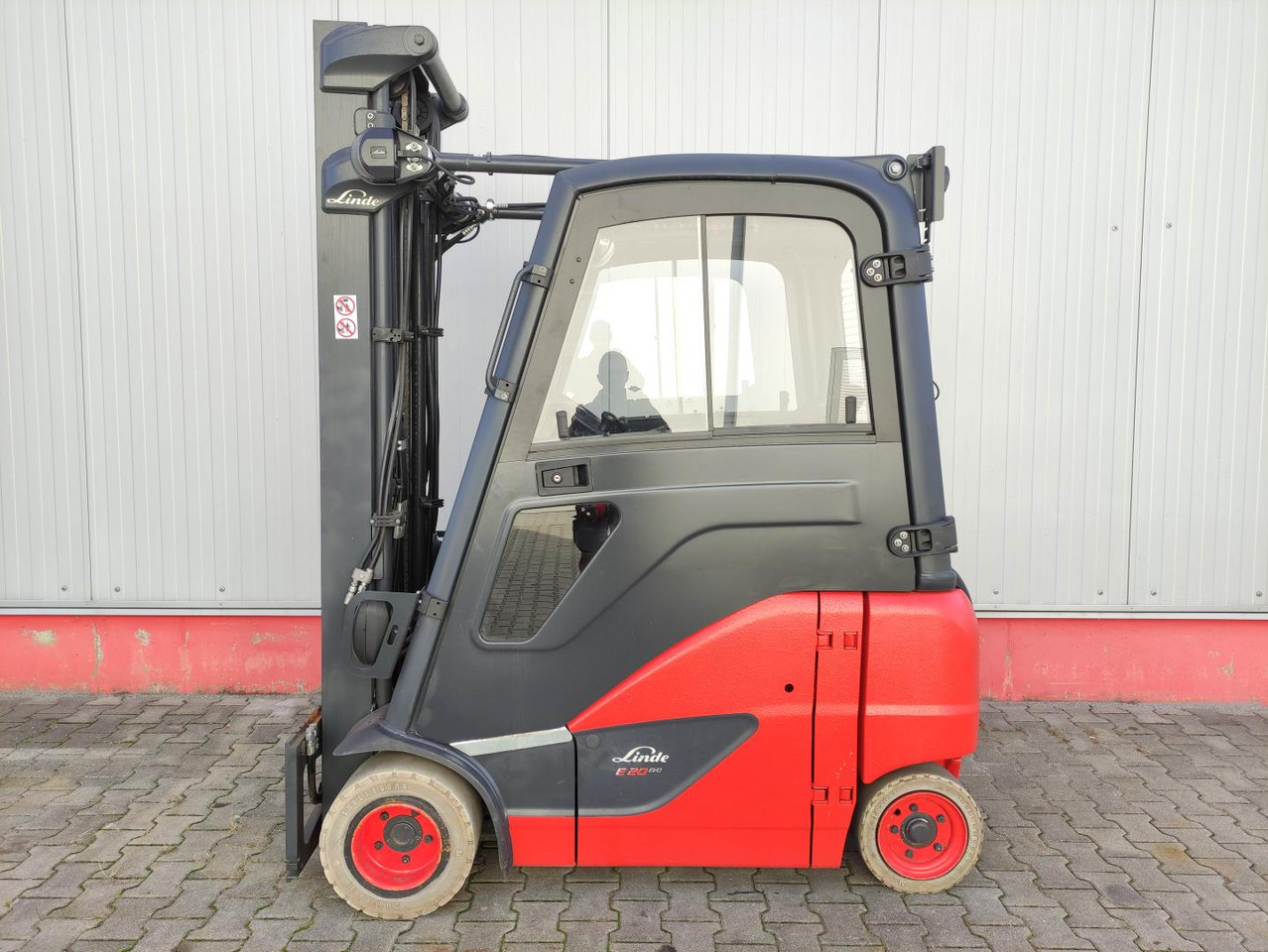 Linde E20PH-02-386-EVO - Elektrostapler: das Bild 1 Linde E20PH-02-386-EVO - Elektrostapler: das Bild 1