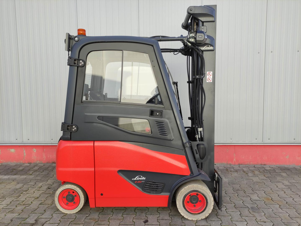 Linde E20PH-02-386-EVO - Elektrostapler: das Bild 2 Linde E20PH-02-386-EVO - Elektrostapler: das Bild 2