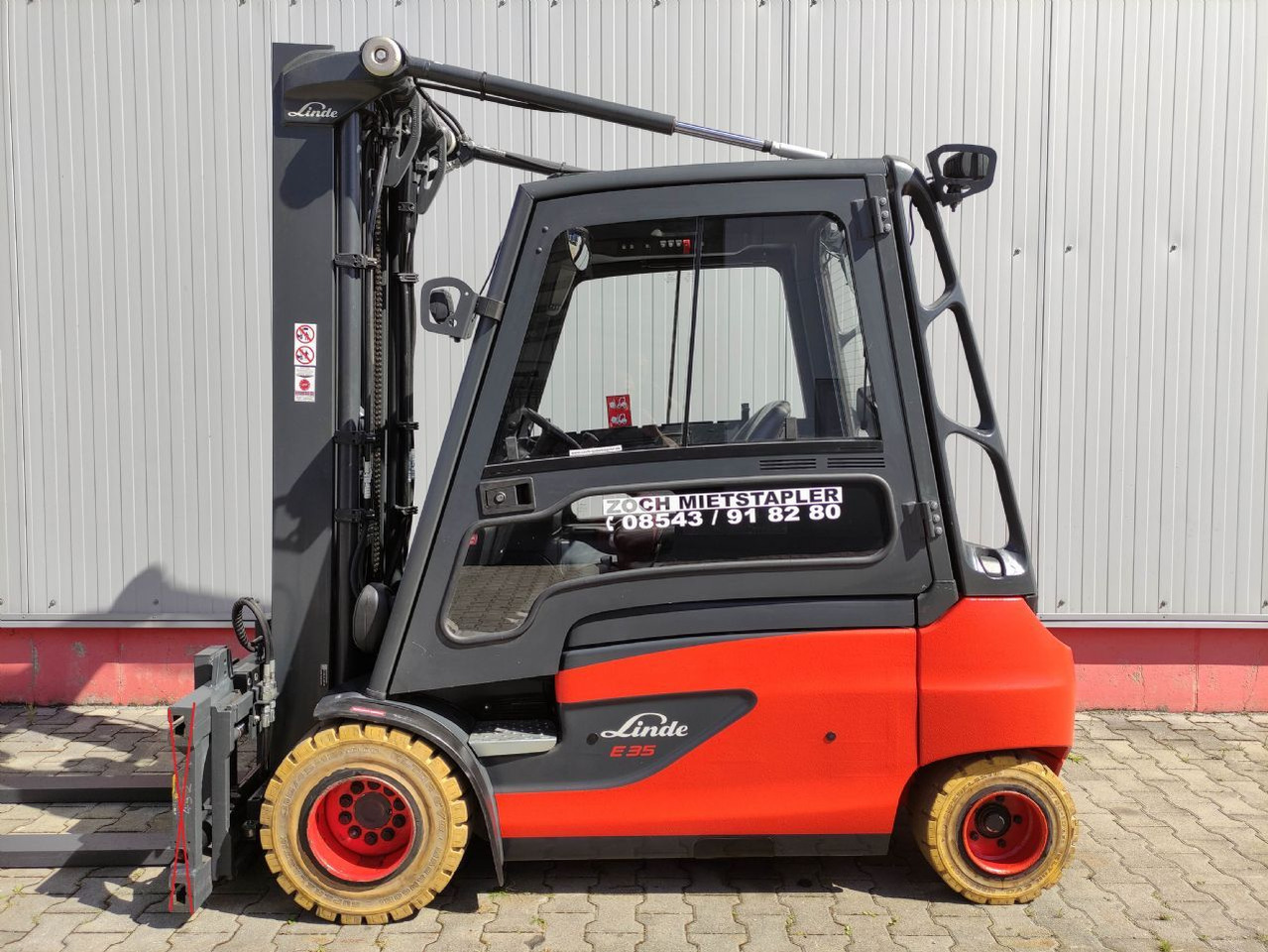 Linde E35L-01-387 - Elektrostapler: das Bild 1 Linde E35L-01-387 - Elektrostapler: das Bild 1