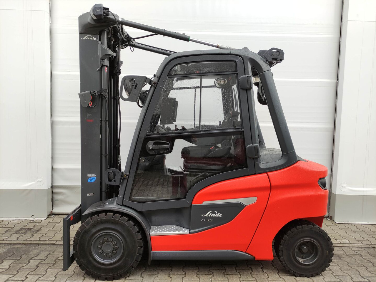 Linde H35D-01-120 (LACK NEU) - Dieselstapler: das Bild 1 Linde H35D-01-120 (LACK NEU) - Dieselstapler: das Bild 1