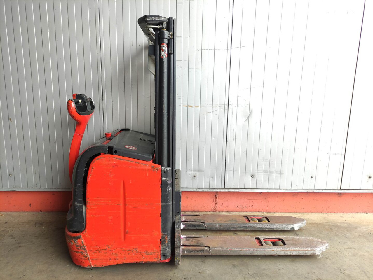 Linde L14-372 - Hochhubwagen: das Bild 2 Linde L14-372 - Hochhubwagen: das Bild 2