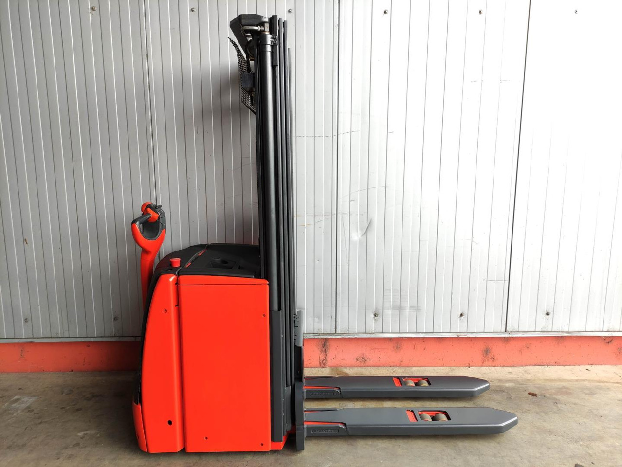 Linde L16-1173 - Hochhubwagen: das Bild 2 Linde L16-1173 - Hochhubwagen: das Bild 2