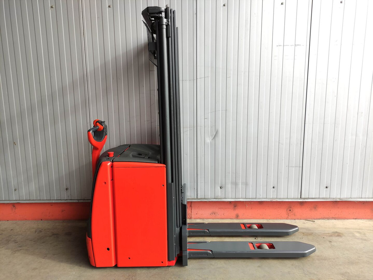 Linde L16-1173 (LACK NEU) - Hochhubwagen: das Bild 2 Linde L16-1173 (LACK NEU) - Hochhubwagen: das Bild 2