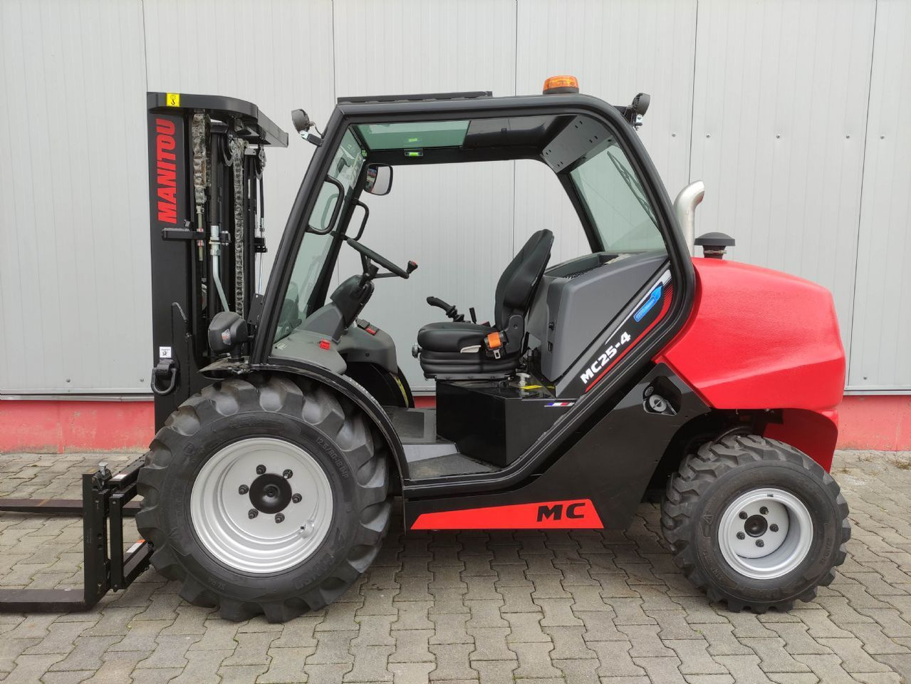 Manitou MC25-4 DK ST5 S1 (NEU) - Geländestapler: das Bild 1 Manitou MC25-4 DK ST5 S1 (NEU) - Geländestapler: das Bild 1