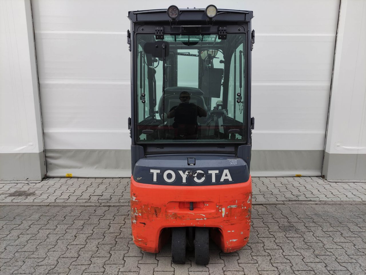 Toyota 8FBE16T - Elektrostapler: das Bild 4 Toyota 8FBE16T - Elektrostapler: das Bild 4