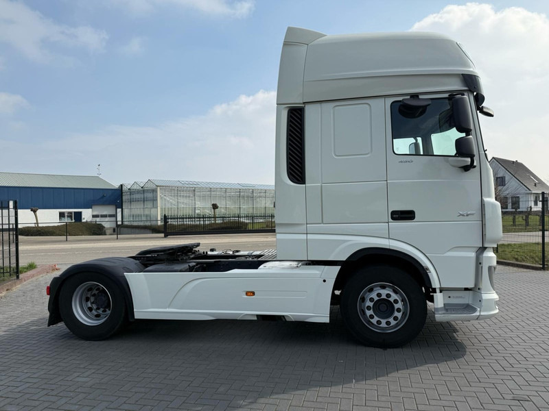 Sattelzugmaschine DAF XF 450 STAND KLIMA, FULL SPOILER, 2X BED, NL TRUCK.: das Bild 18