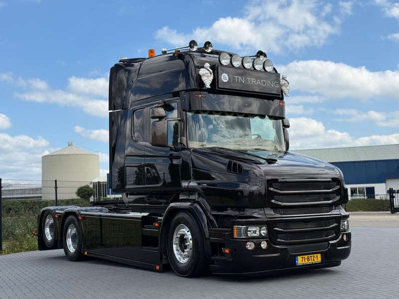 Scania R 580 LB 6X2 HNB TORPEDO, NIEUW STAAT, VOL OPTIES, SHOW TRUCK, VOL!! - Sattelzugmaschine: das Bild 1 Scania R 580 LB 6X2 HNB TORPEDO, NIEUW STAAT, VOL OPTIES, SHOW TRUCK, VOL!! - Sattelzugmaschine: das Bild 1