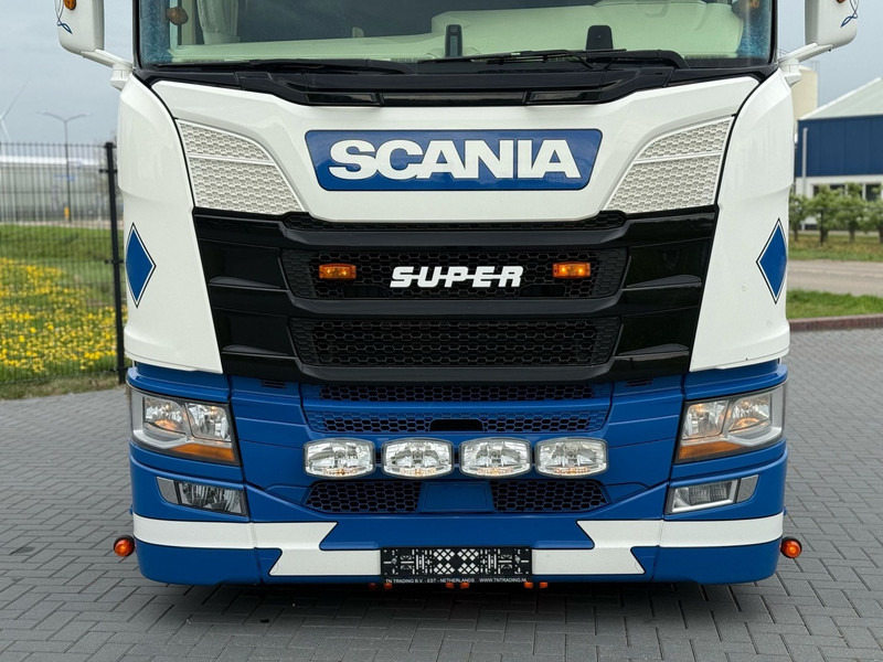Scania R450 SHOW TRUCK, INTERIOR, STEERING, RETARDER, 570.000 KM. - Sattelzugmaschine: das Bild 5 Scania R450 SHOW TRUCK, INTERIOR, STEERING, RETARDER, 570.000 KM. - Sattelzugmaschine: das Bild 5