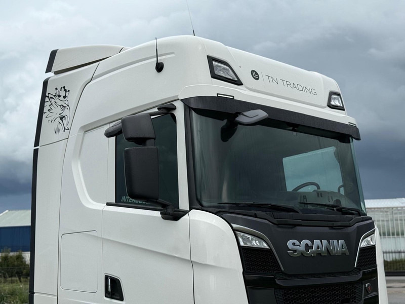 Scania R520A6X2/4NB 6X2/4, LEATHER, RETARDER, 2X TANK, TOP. - Sattelzugmaschine: das Bild 3 Scania R520A6X2/4NB 6X2/4, LEATHER, RETARDER, 2X TANK, TOP. - Sattelzugmaschine: das Bild 3
