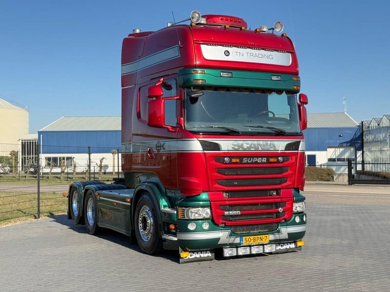 Scania R560 SHOW TRUCK, INTERIOR, FULL AIR, LIKE NEW. - Sattelzugmaschine: das Bild 1 Scania R560 SHOW TRUCK, INTERIOR, FULL AIR, LIKE NEW. - Sattelzugmaschine: das Bild 1
