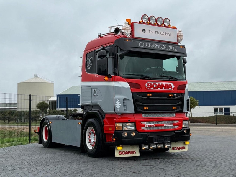 Scania R560 V8 SHOW, TOP, LEREN STOELEN, RETARDER, HANDGESCHAKELD. - Sattelzugmaschine: das Bild 1 Scania R560 V8 SHOW, TOP, LEREN STOELEN, RETARDER, HANDGESCHAKELD. - Sattelzugmaschine: das Bild 1