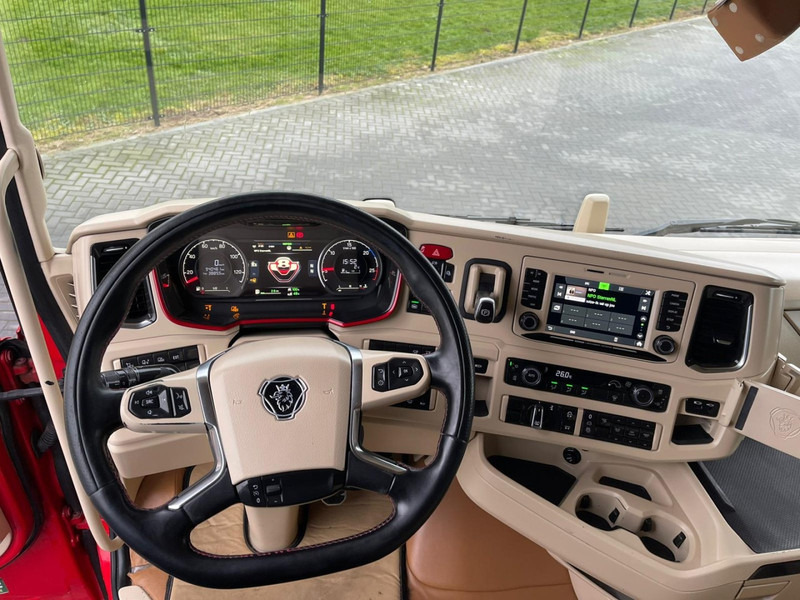 Sattelzugmaschine Scania S 650 SHOW TRUCK, FULL AIR, RETARDER, PTO/HYDRAULIC!: das Bild 18