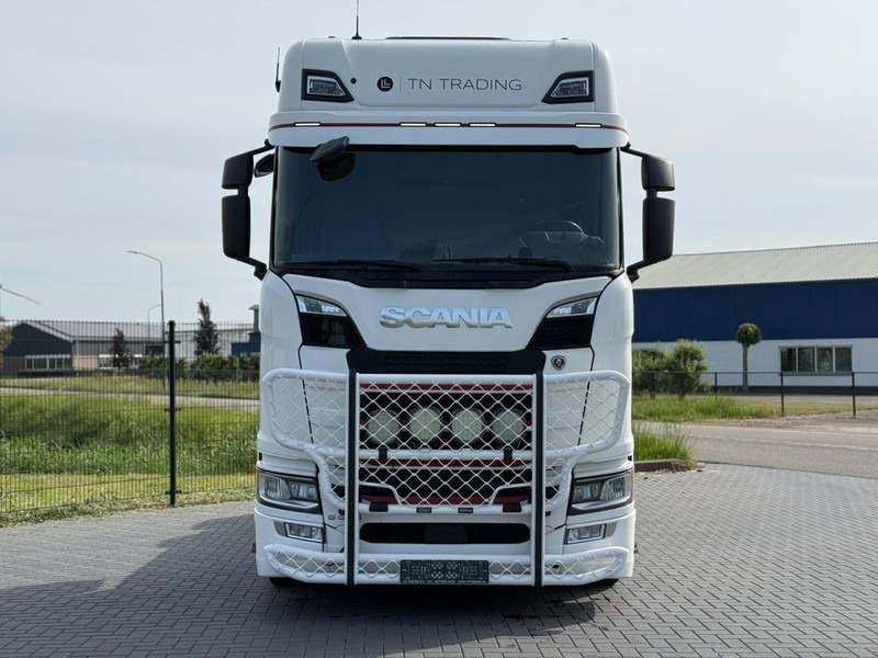 Scania S580 VOLLUCHT, PTO, LEER, RETARDER, TV, 3.15WB, BULLBAR. - Sattelzugmaschine: das Bild 4 Scania S580 VOLLUCHT, PTO, LEER, RETARDER, TV, 3.15WB, BULLBAR. - Sattelzugmaschine: das Bild 4