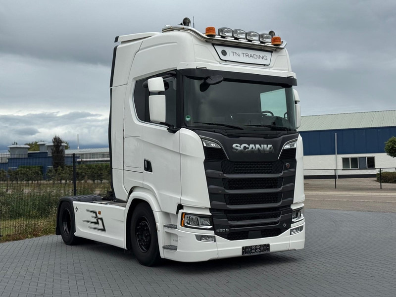 Scania S590 V8 NGS FULL AIR, PARK COOL, RETARDER, 2 TANKS. - Sattelzugmaschine: das Bild 1 Scania S590 V8 NGS FULL AIR, PARK COOL, RETARDER, 2 TANKS. - Sattelzugmaschine: das Bild 1