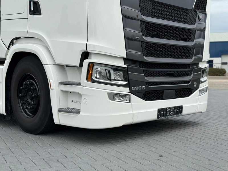 Scania S590 V8 NGS FULL AIR, PARK COOL, RETARDER, 2 TANKS. - Sattelzugmaschine: das Bild 3 Scania S590 V8 NGS FULL AIR, PARK COOL, RETARDER, 2 TANKS. - Sattelzugmaschine: das Bild 3