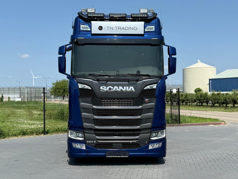 Scania S660 FULL AIR, ALCOA, LEATHER, HYDRAULIC, LIKE NEW. - Sattelzugmaschine: das Bild 4 Scania S660 FULL AIR, ALCOA, LEATHER, HYDRAULIC, LIKE NEW. - Sattelzugmaschine: das Bild 4