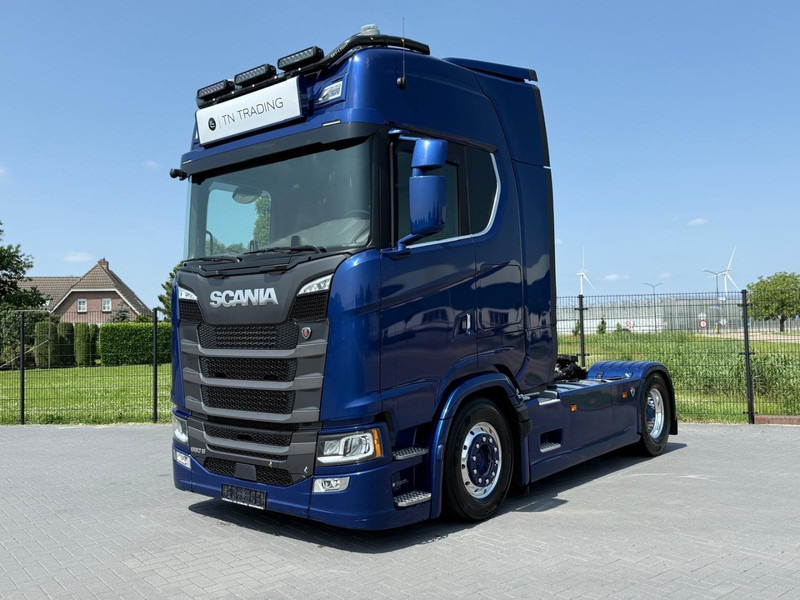 Scania S660 FULL AIR, ALCOA, LEATHER, HYDRAULIC, LIKE NEW. - Sattelzugmaschine: das Bild 2 Scania S660 FULL AIR, ALCOA, LEATHER, HYDRAULIC, LIKE NEW. - Sattelzugmaschine: das Bild 2