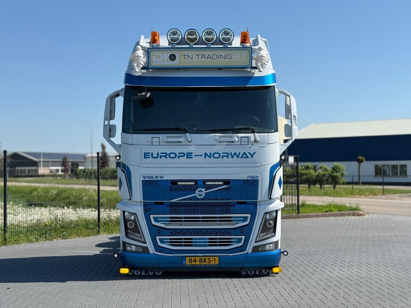 Volvo FH 16.750 FULL AIR, LEATHER, SHOW, TOP CONDITION, XL CABINE. - Sattelzugmaschine: das Bild 2 Volvo FH 16.750 FULL AIR, LEATHER, SHOW, TOP CONDITION, XL CABINE. - Sattelzugmaschine: das Bild 2