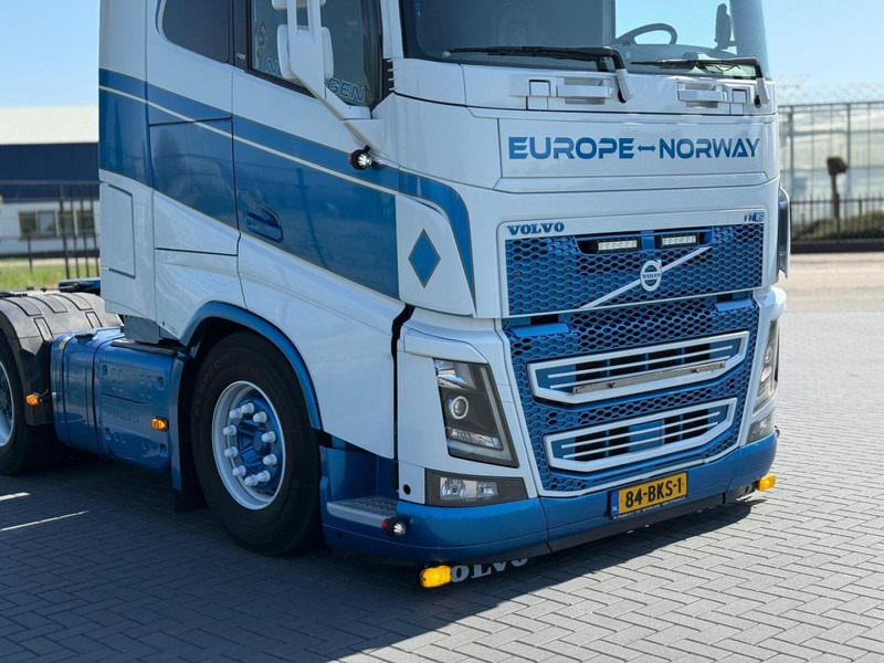 Volvo FH 16.750 FULL AIR, LEATHER, SHOW, TOP CONDITION, XL CABINE. - Sattelzugmaschine: das Bild 5 Volvo FH 16.750 FULL AIR, LEATHER, SHOW, TOP CONDITION, XL CABINE. - Sattelzugmaschine: das Bild 5