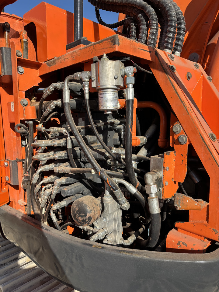 Kettenbagger DOOSAN DX140-3: das Bild 11